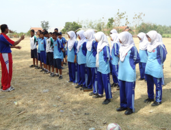 Viral Seorang Guru Olahraga di Palembang dengan Tekun Melatih SIswa Difabel Tuai Pujian Warganet