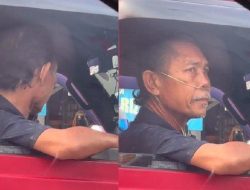 Viral! Aksi Sopir Angkot yang Tetap Narik Meski Sambil Pakai Selang Oksigen