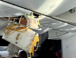 Viral Pesawat Boeing 787-9 Milik Air Europa Terjebak Turbulensi Dahsyat, Penumpang Nyangkut di Kabin Bagasi!