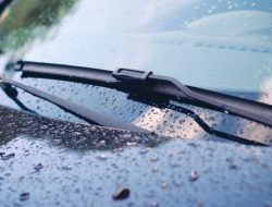 Campur Air Wiper dengan Sabun Cuci Ternyata Bisa Membahayakan, Ini Alasannya!