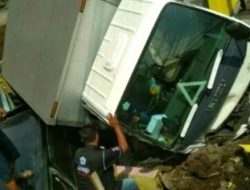 Kecelakaan di Jalur Puncak Cianjur: Truk Rem Blong Tabrak Lima Kendaraan, 10 Orang Terluka