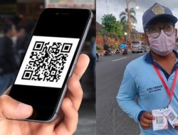 Inovasi Digital di Bandung: Bayar Parkir Kini Cukup Scan QRIS di Punggung Jukir