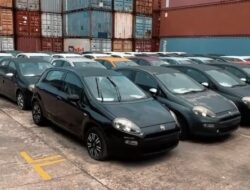 Bea Cukai Lelang Puluhan Kia Carens dan Fiat Punto, Harga Mulai Rp 41 Juta!