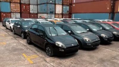 Bea Cukai Lelang Puluhan Kia Carens dan Fiat Punto, Harga Mulai Rp 41 Juta!