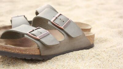 rekomendasi sandal dan sepatu brand lokal